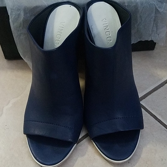 VINCE "Allison" Open Toe Blue Mules IOB Sz 9.5 - Picture 4 of 9